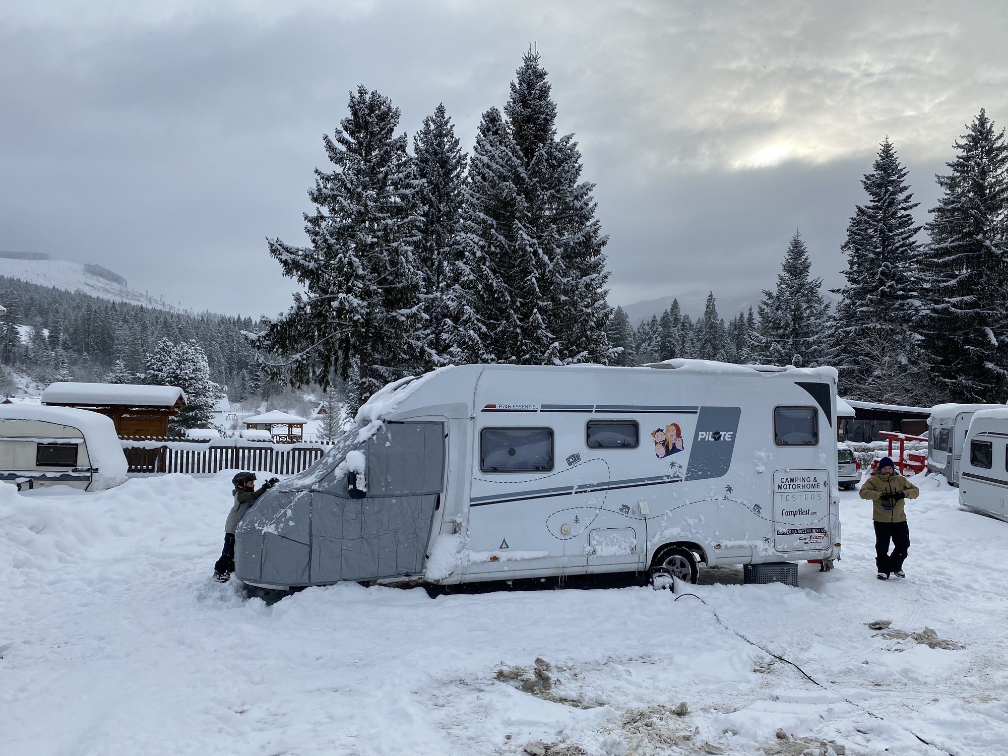 Kamper na ferie zimowe! 5 Ciekawych kierunków na podróż kamperem zimą – zdjęcie 3