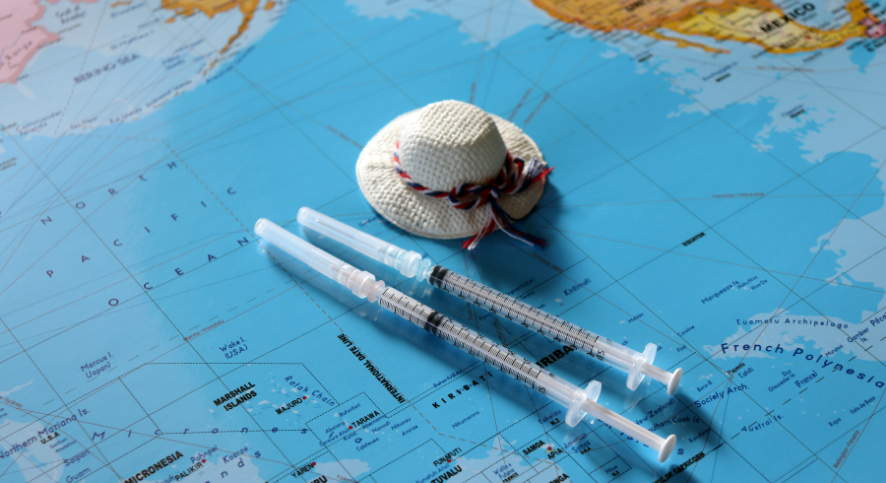 Paszport szczepionkowy – przepustka na wakacje? – główne zdjęcie