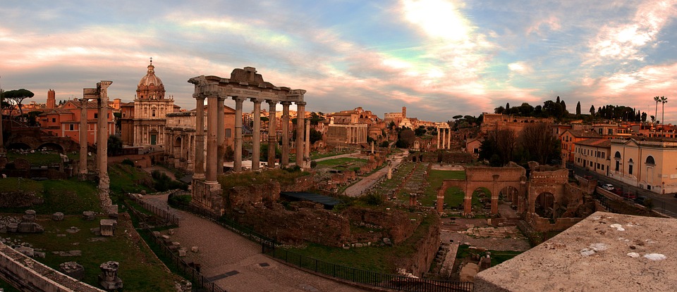 A holiday overlooking the Eternal City – main image
