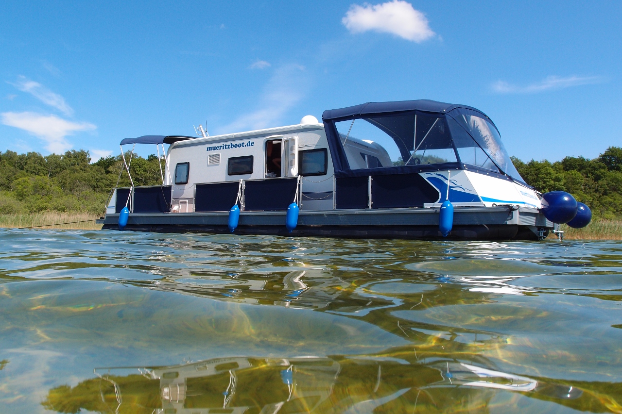 A water motorhome - an alternative to a yacht – main image