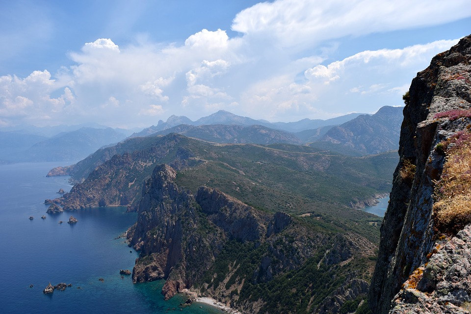 Corsica - holidays on the Island of Beauty – main image