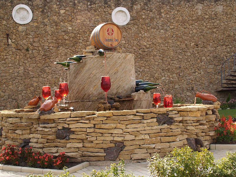 Milestii Mici - podziemna wioska wina – główne zdjęcie