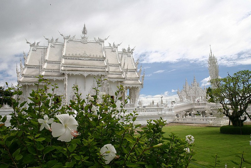 Wat Rong Khun - Oda do bieli – główne zdjęcie