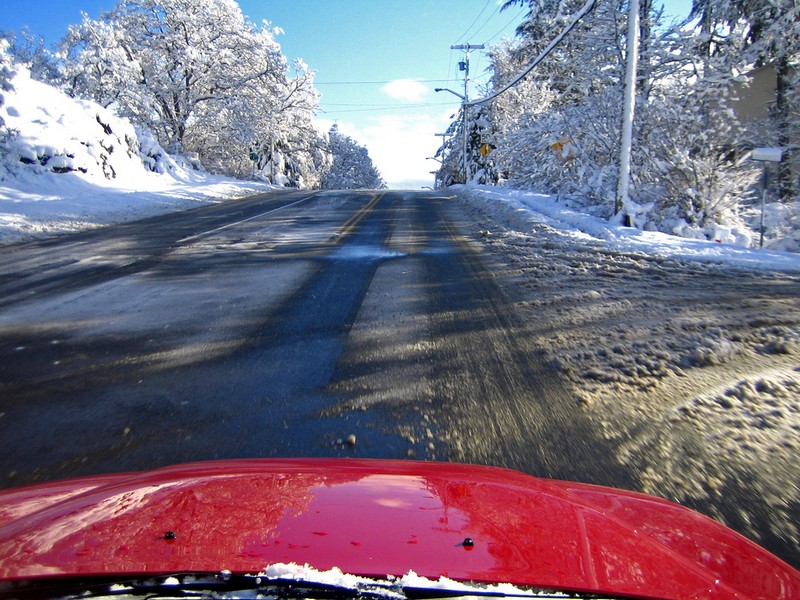 Podróżowanie samochodem zimą - jak się przygotować? – główne zdjęcie