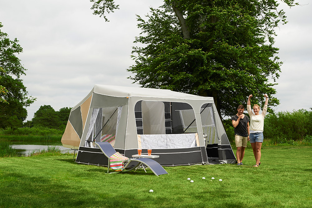 Camp-Let - a tent in a trailer