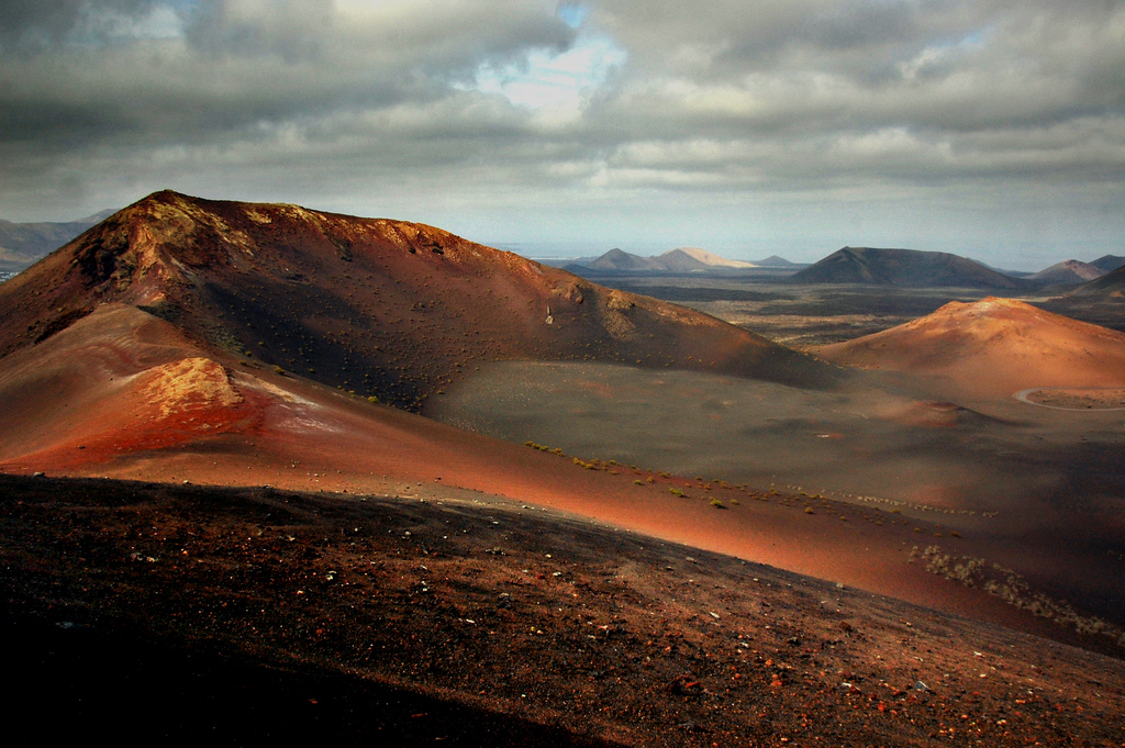 Barbecue on a volcano in Timanfaya – main image