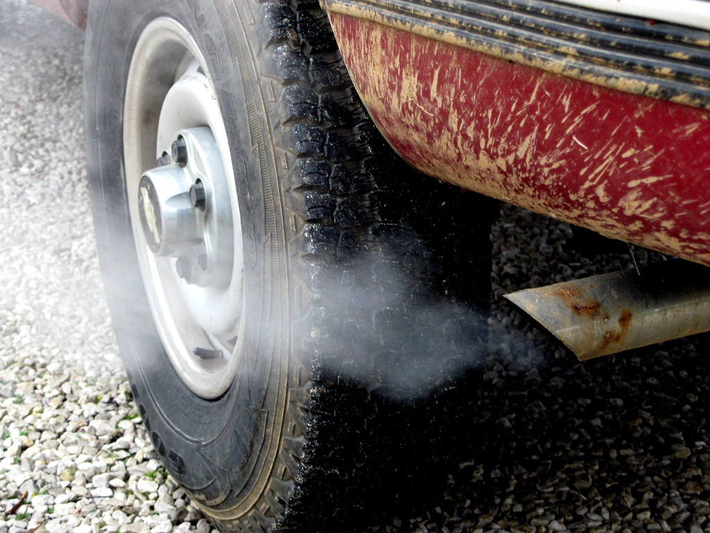 What does the color of the exhaust fumes portend? – main image