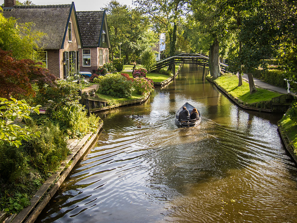 Venice of the Netherlands - Giethoorn – main image