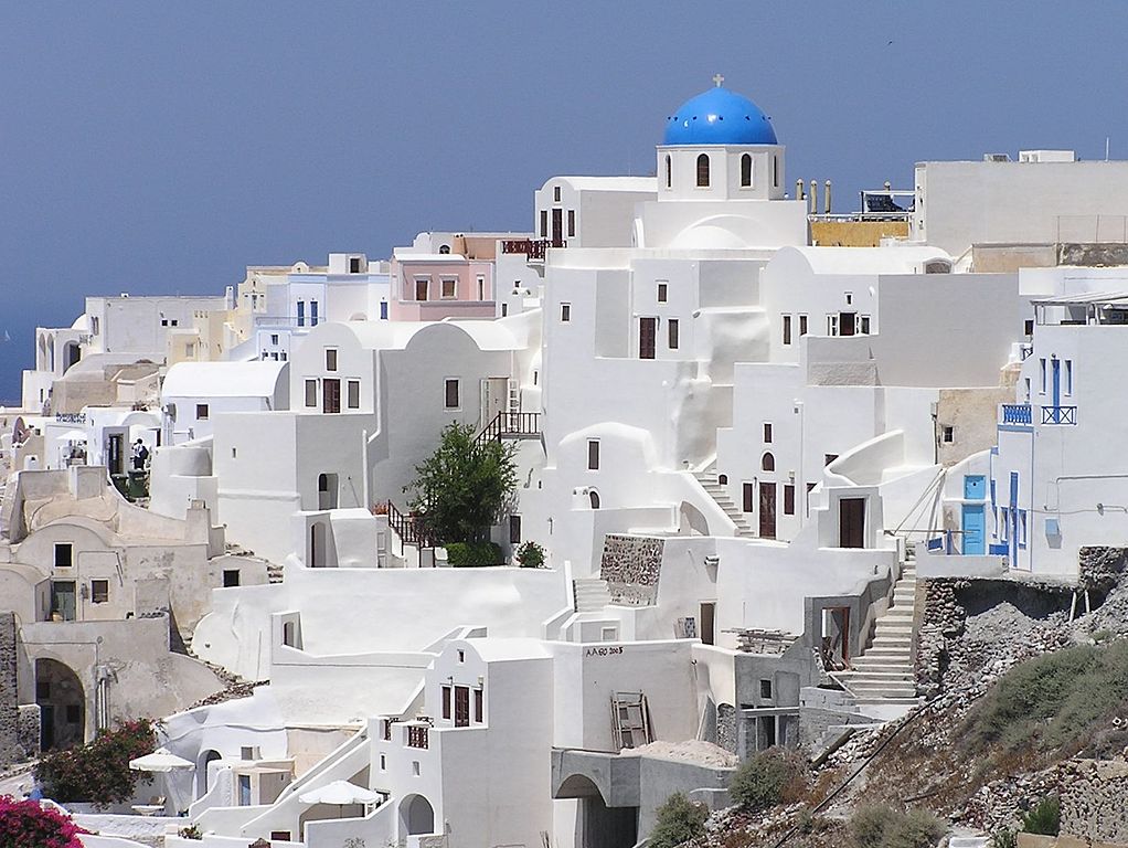 Santorini - the sky is closer than you think – main image