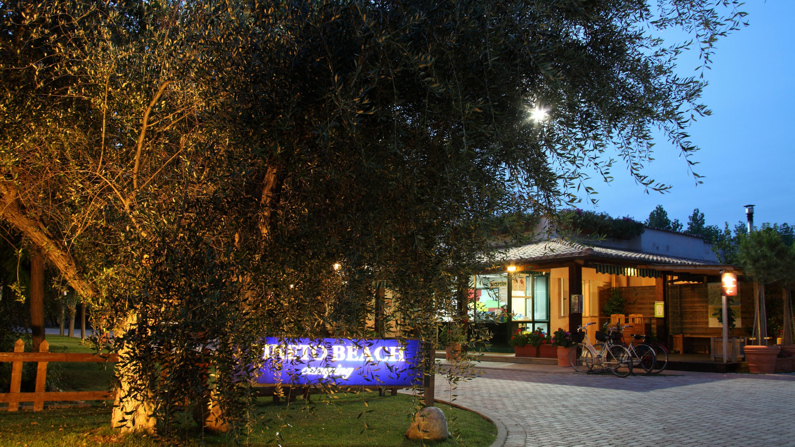 International Torre Cerrano  Check camping in Italy at CampRest
