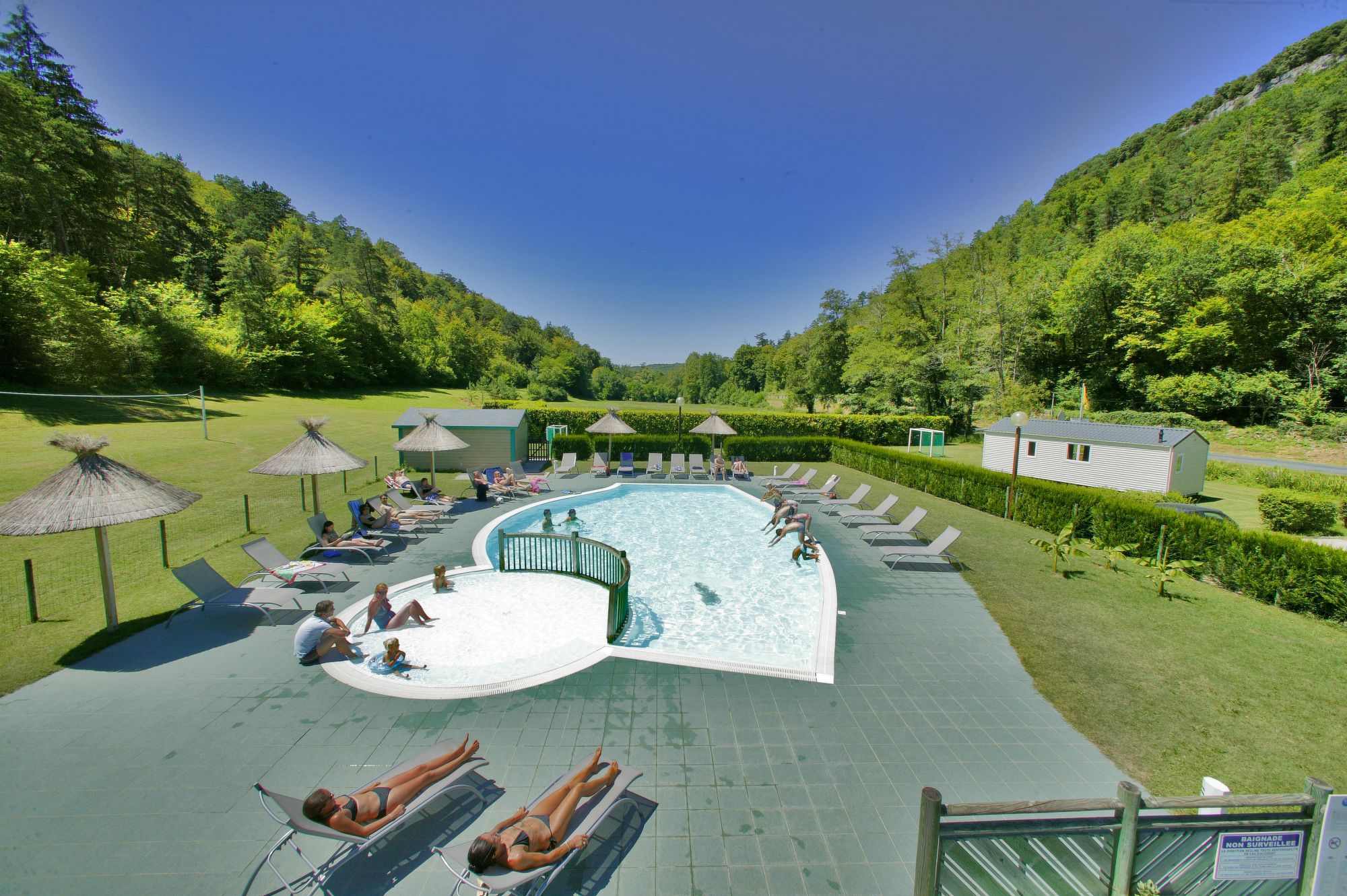 Camping Le Val de la Marquise • Check camping in France at CampRest