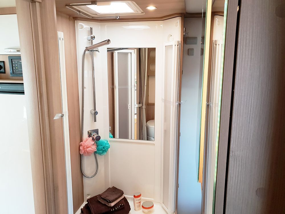 Company Sunday Travel offer – rental – image 36