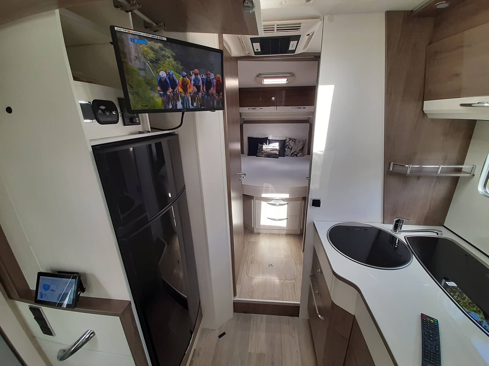Company HelenCamp – wynajem camperów offer – rental – image 24